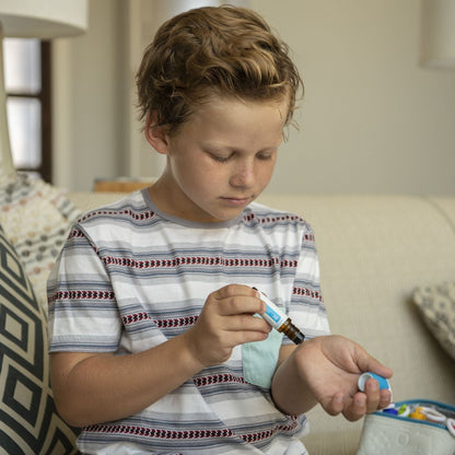 Rescuer – Aceite Esencial para Dolores y Molestias en Niños (10 mL Roll-On)