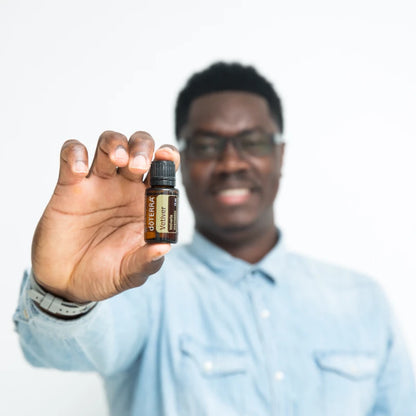 Vetiver – Aceite esencial 100% puro de doTERRA (15 mL)